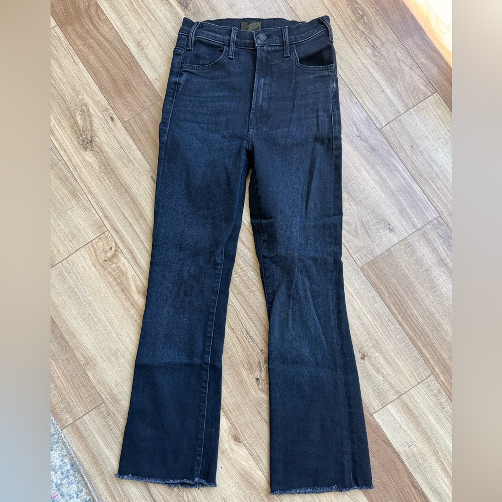 MOTHER Denim The Hustler Ankle Fray Sz 26 in black